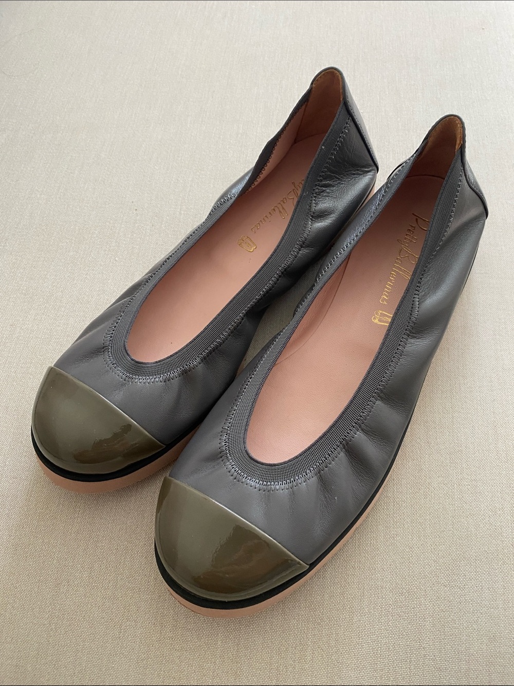 NWOT Pretty Ballerinas Shirley Ballet Flat Round Toe size 38 US size 7.5
